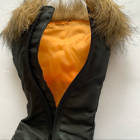 Faux Fur Trimmed Fashion Boots Size 1.5 - Picture 5 of 6